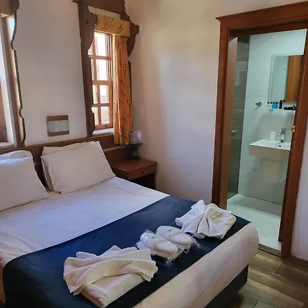 Karyatit Kaleici Hotel 3*